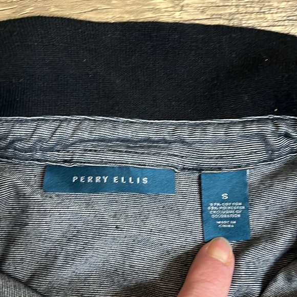 Perry Ellis polo shirt - Picture 2 of 3